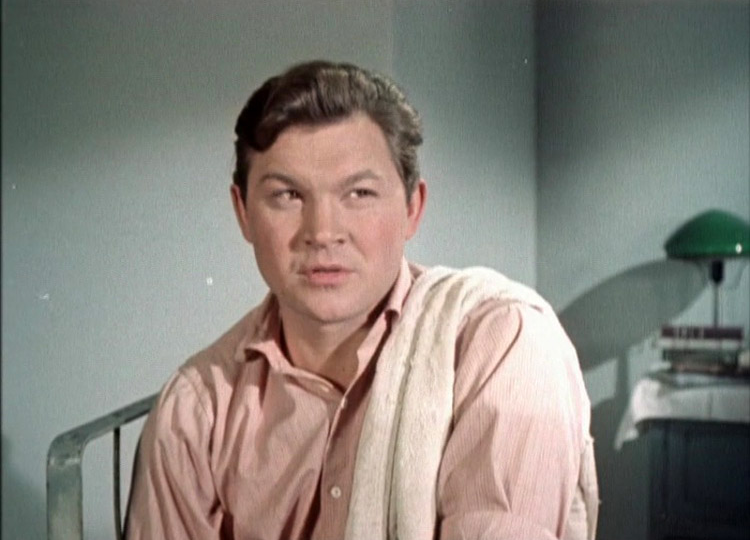 Его голос узнавали миллионы, но в лицо мало помнили. Судьба актера Юрия Саранцева