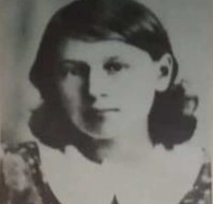 Женя Паленова