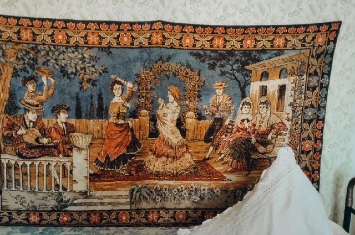    В Гусевском музее представили ковёр «Испанский танец»