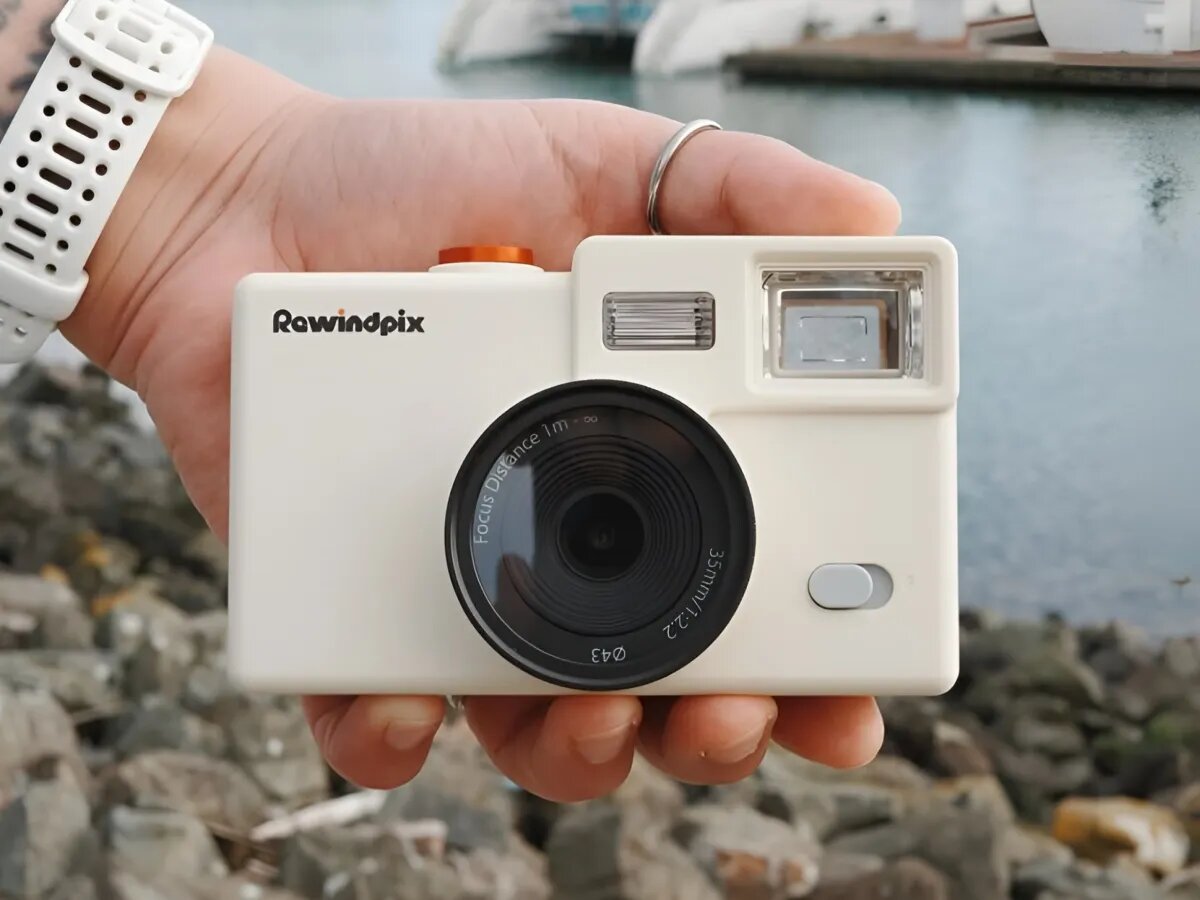    Цифровая камера Rewindpix передаёт атмосферу плёночных «мыльниц»