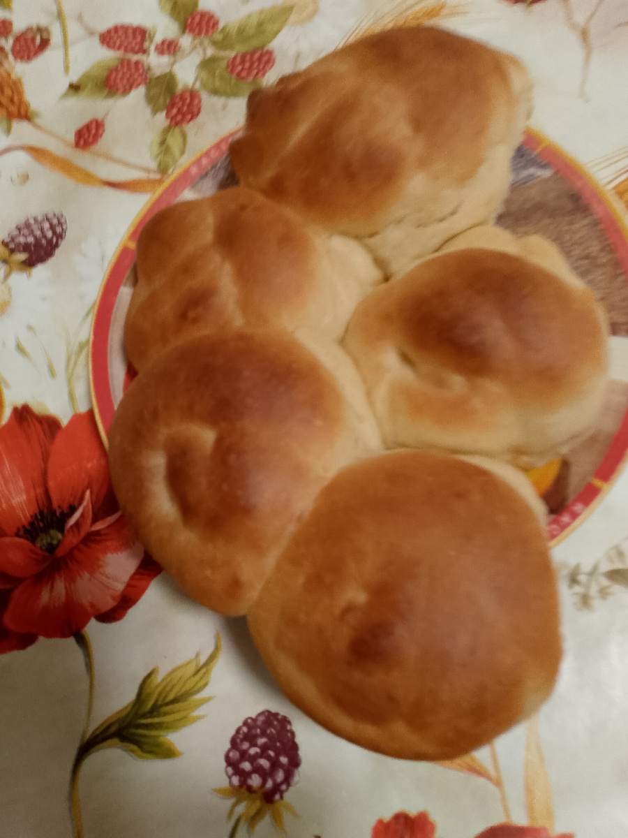 Внучка пришла и съела несколько штук.