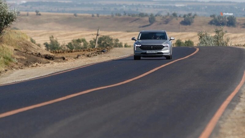    На Ставрополье по программе поддержки местных инициатив в том числе обновляют дороги Фото: Дмитрий Ахмадуллин / / ИА «Победа26»