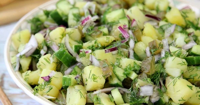 Салат "Монастырский": готовится за 15 минут и съедается мгновенно