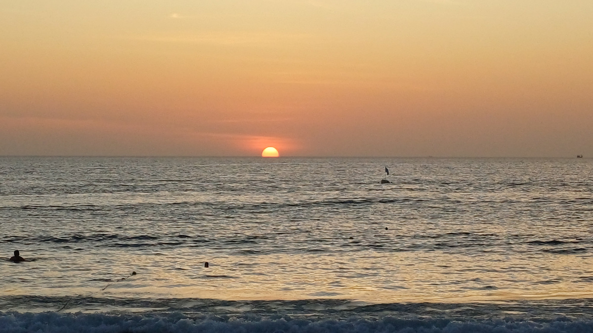 Закат на Кароне. Фото автора 2026