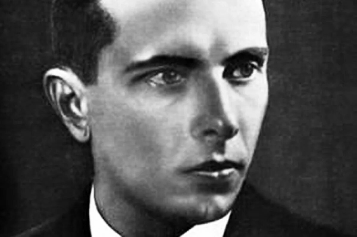    Главаря ОУН Бандеру планируют перезахоронить на Украине