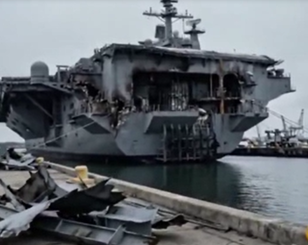 Вид с кормы на авианосец.  фото: яндекс. 