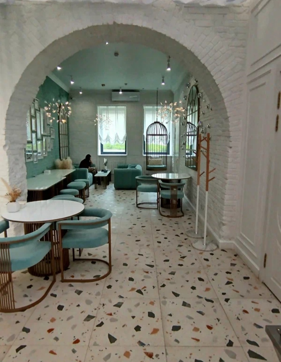 Если оценивать по дизайну, то этот пока что самый интересный, красивый и необычный, стильный, модный. Эффект "Вау" конечно же есть