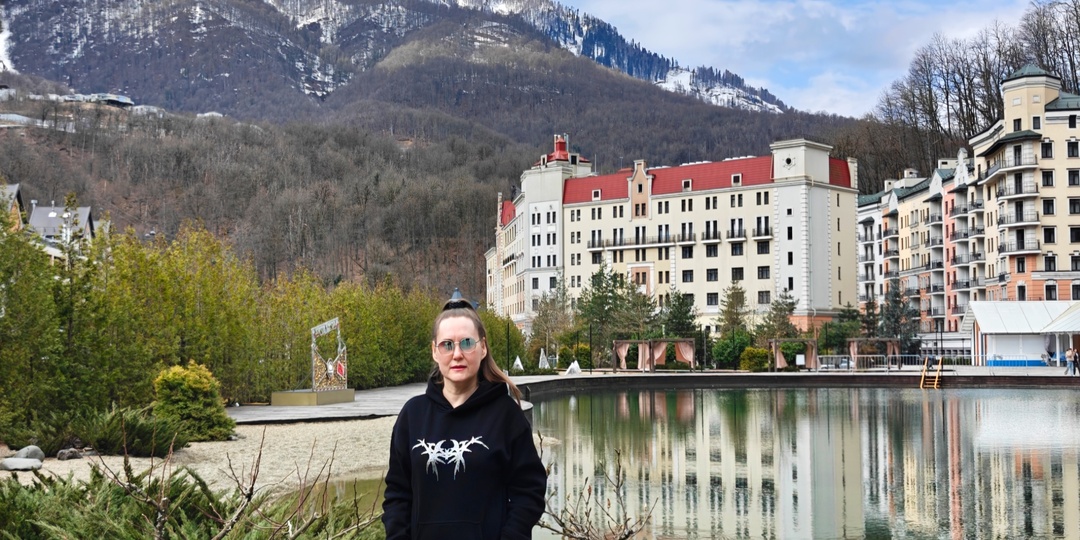 Где на Роза Хутор спрятался уютный уголок с водопадом 🏞