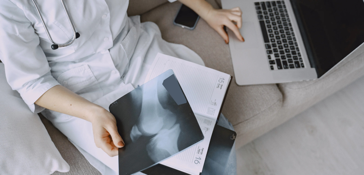 ИИ создает рентгеновские снимки, почти неотличимые от настоящих. Лишь 41% врачей смогли спонтанно выявить дипфейки до подсказки.