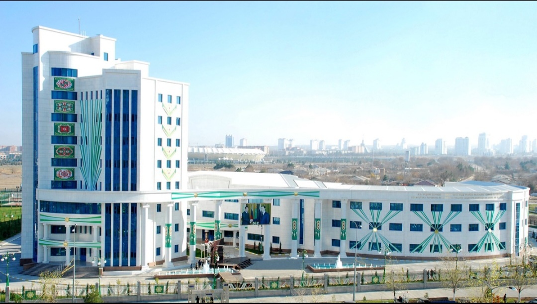 Совместная туркмено-российская общеобразовательная школа имени А.С.Пушкина.Фотография из интернета.