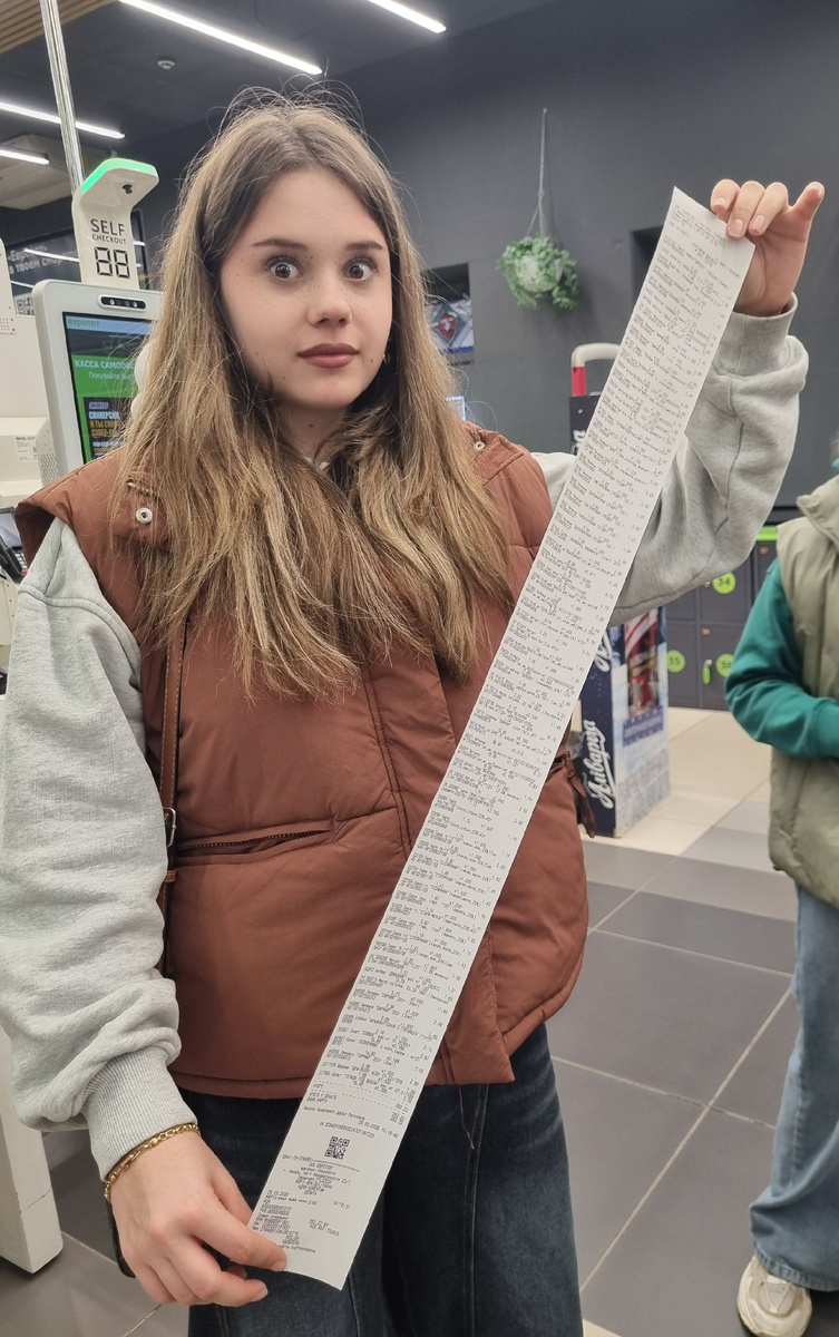 Просто очень много глазированных сырков купили)