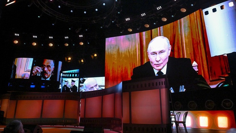     Видеопоздравление Владимира Путина на торжественном вечере, посвященном 90-летию со дня рождения Станислава Говорухина РИА Новости Екатерина Чеснокова