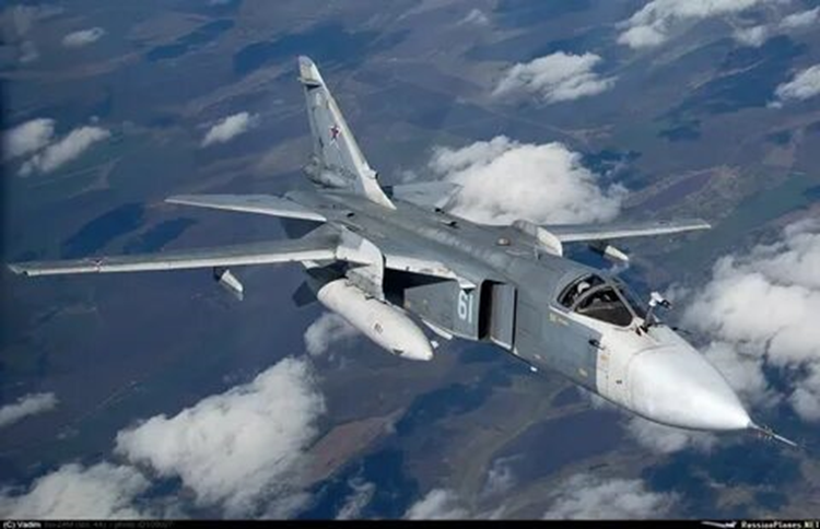 Фронтовой бомбардировщик Су-24М