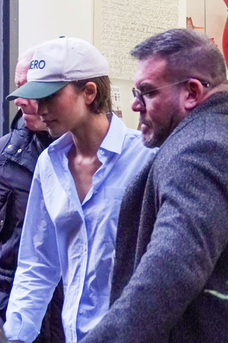    Источник: Backgrid USA | Зендая в Риме