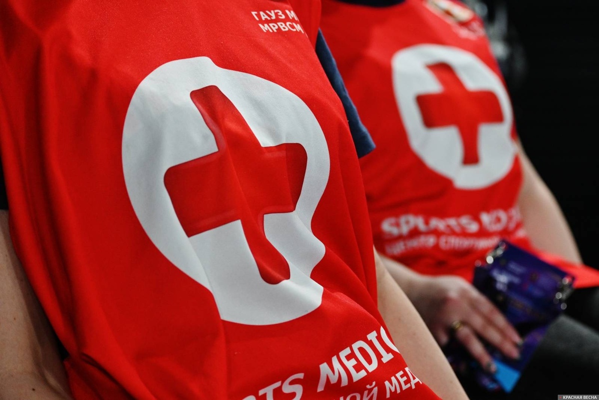     Красный крест   
Иван Лазебный (с) ИА Красная Весна