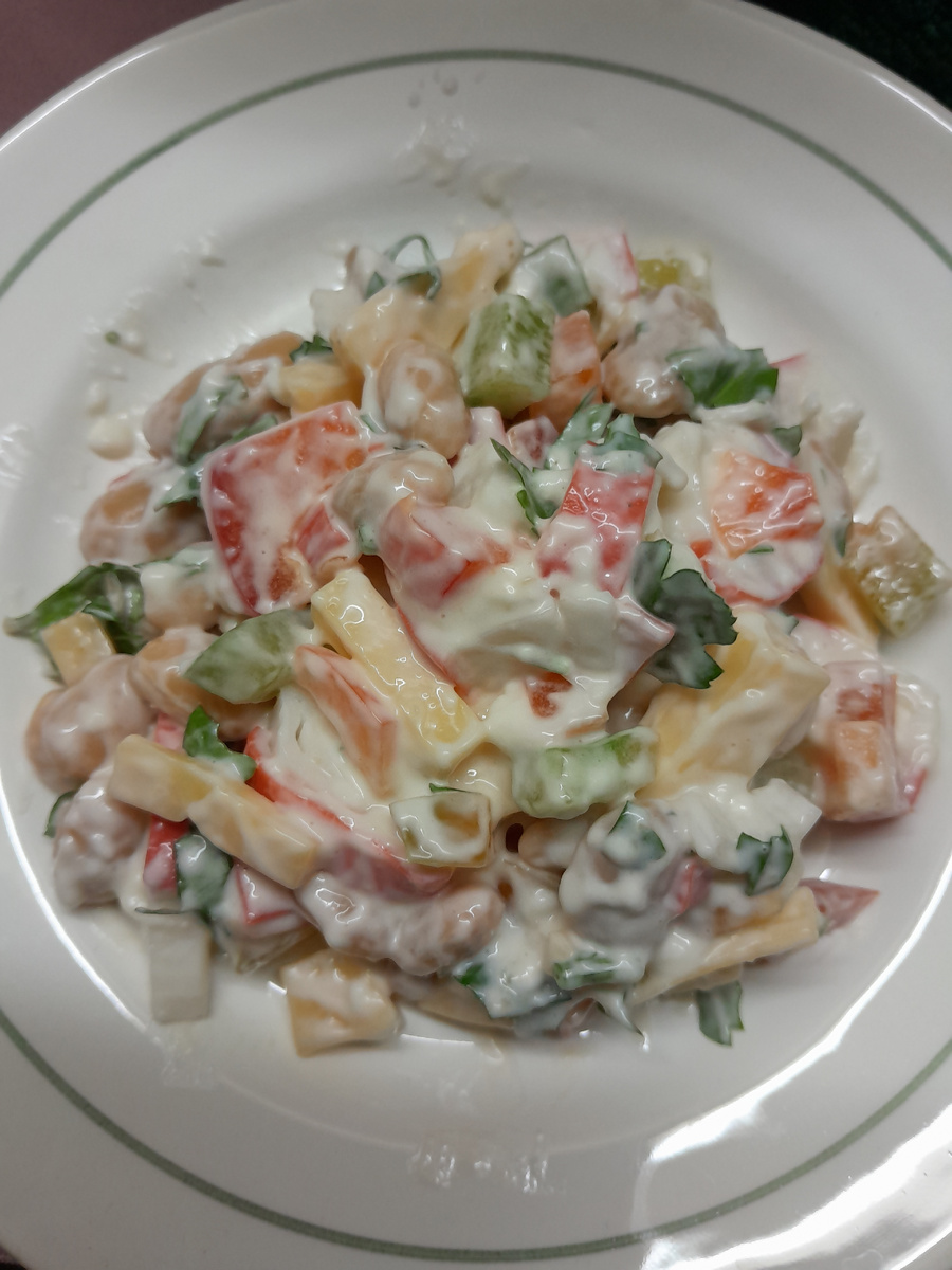 Для тех, кто не любит фасоль, можно ее заменить, например, на кукурузу.