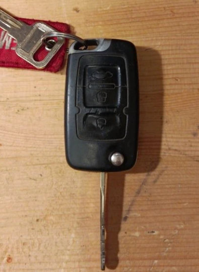 Замена батарейки в ключе Geely Emgrand X7