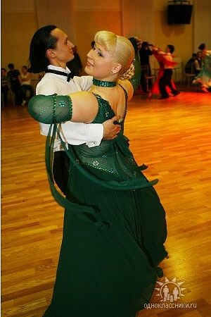 Фото тех времён. Да, это тоже я. Когда-то я была такой... И тогда мне казалось, что я толстая! 😂