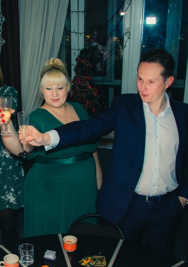 Вот это платье. Фото 2019 года. Нормальное вечернее платье, и не скажешь что куплено на али.