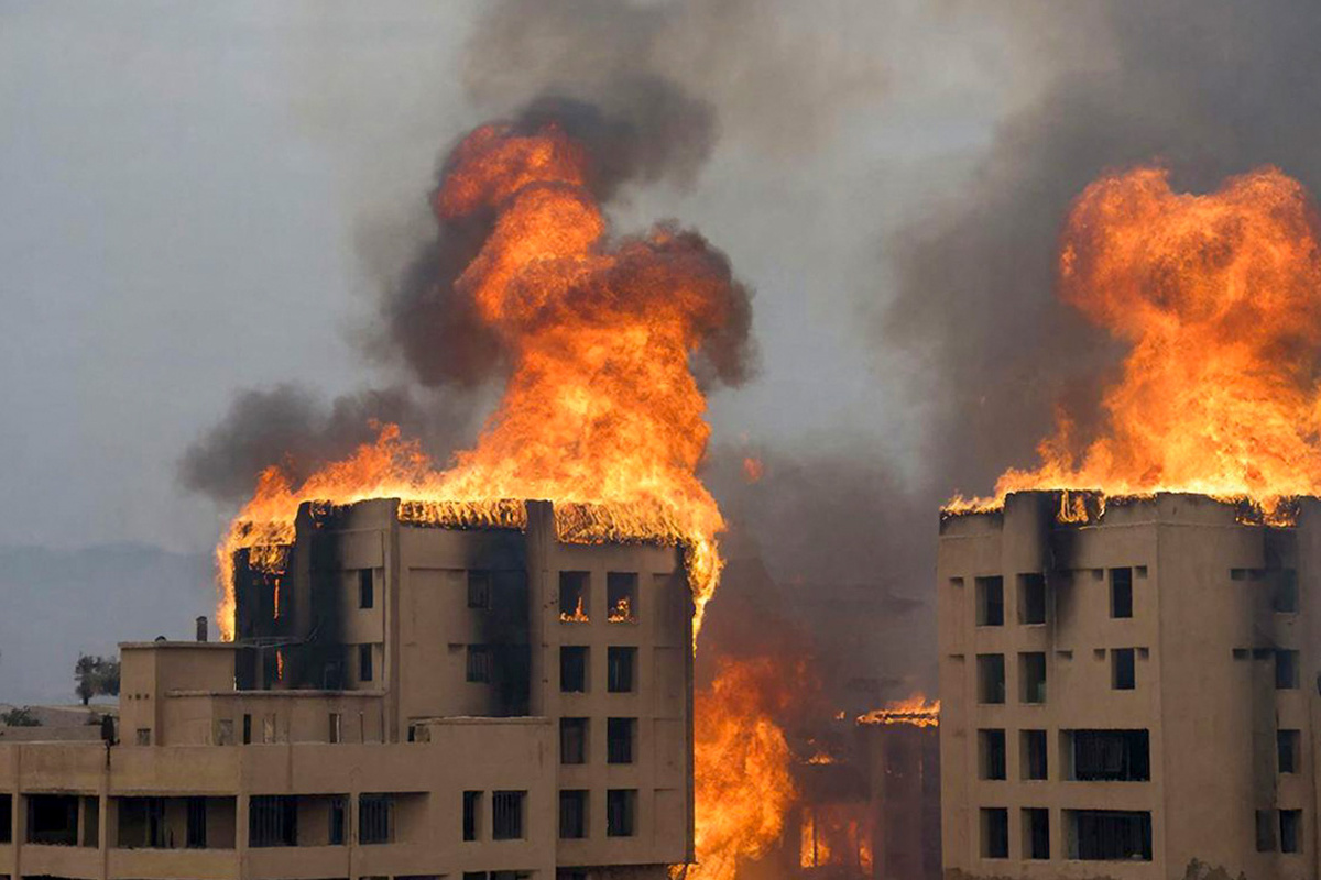 Иранский завод в Хондабе получил значительные повреждения.  Фото: Изображение сгенерировано с помощью ИИ / Маргарита Неклюдова