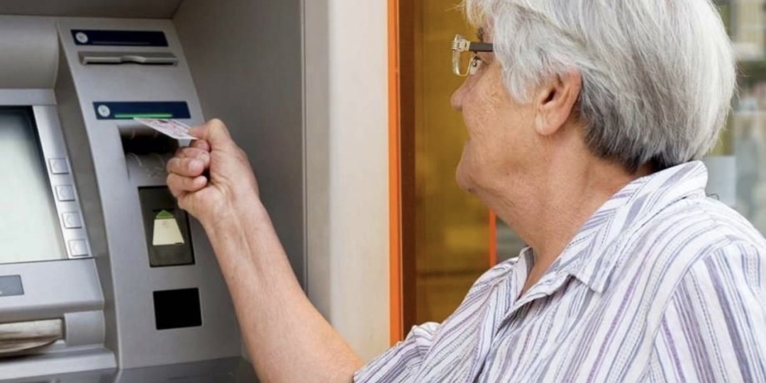 💳 Сбербанк ввёл новые правила для пенсионных карт: что изменится с этого года