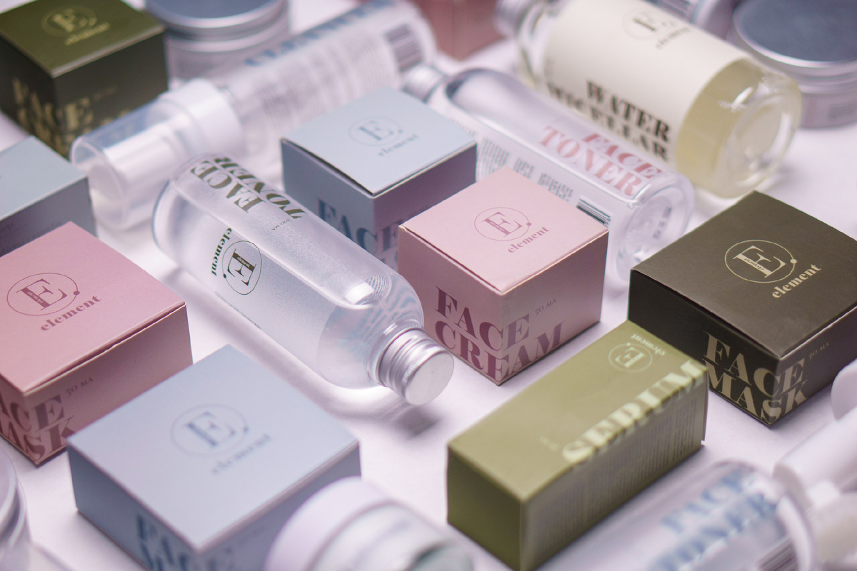 Element (Элемент) — партнёр красоты XIII сезона Московской ярмарки моды (Moscow Fashion Fair). Бренд уходовой косметики формирует новую эстетику современной моды.