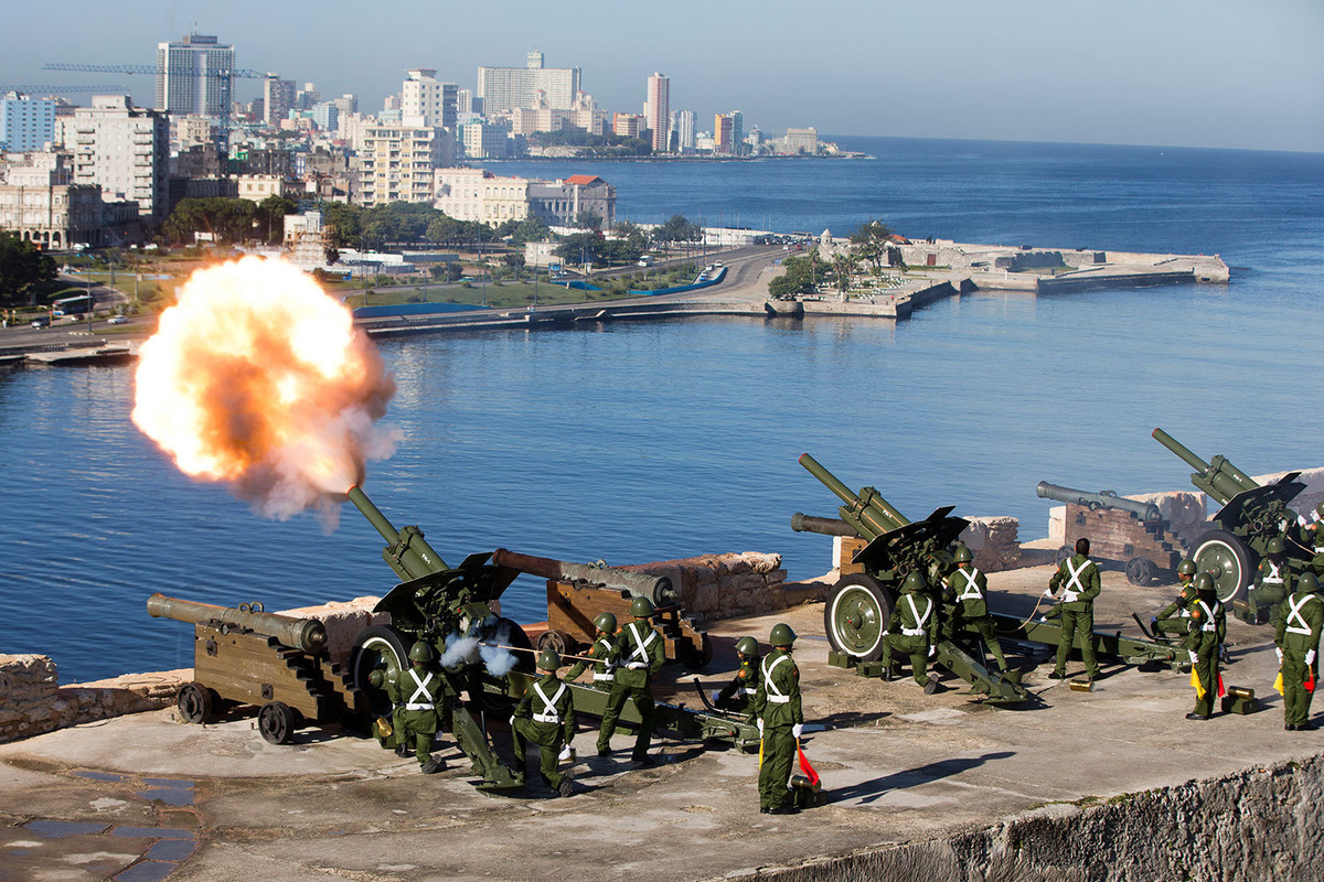 Куба , в порту Гаваны.  фото:? яндекс.