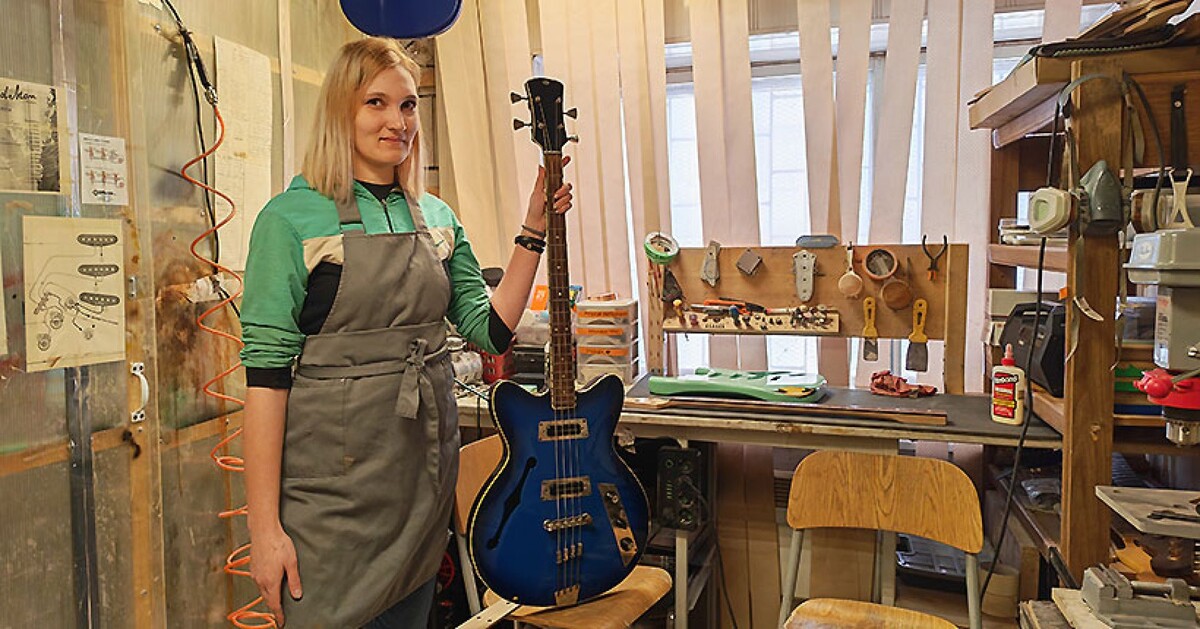 Благодаря господдержке Евгения Русакова получила возможность работать в собственной мастерской.