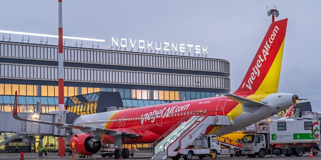 Международный аэропорт Новокузнецк обслужил первый рейс иностранной авиакомпании Vietjet Air