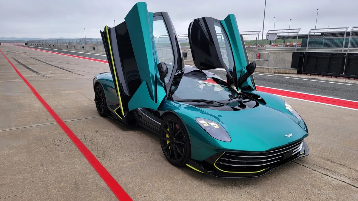     Aston Martin Valhalla