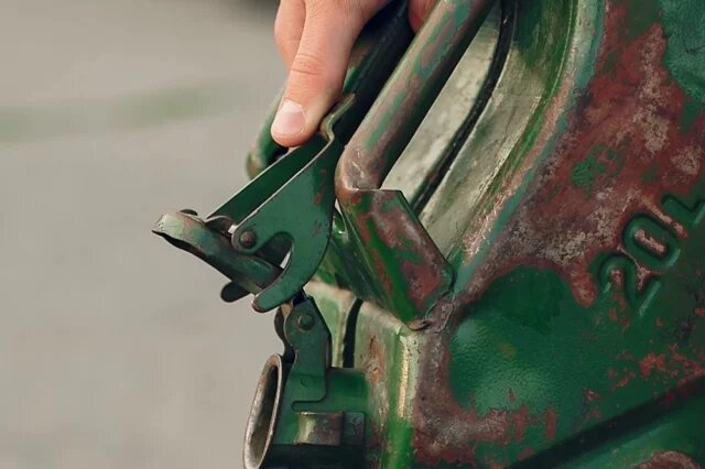    В каких условиях можно хранить бензин дома или в квартире?