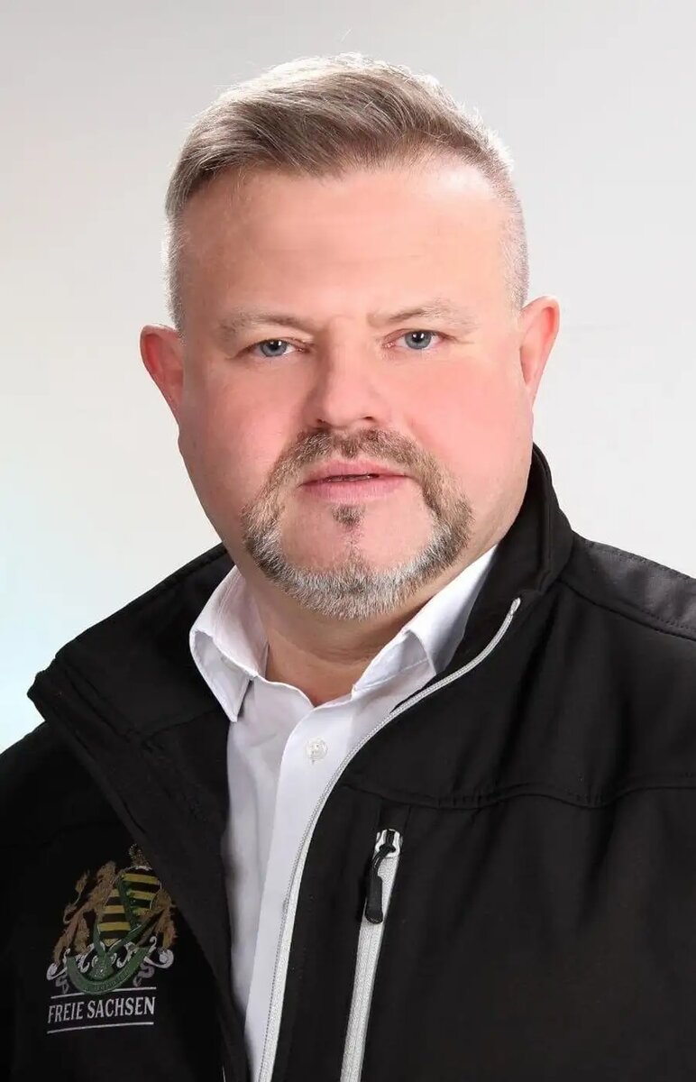    Франк Нойферт © @ordinaryczarizm