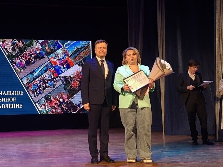     В Биробиджане отметили лучших активистов территориального самоуправления фото: мэрия Биробиджана