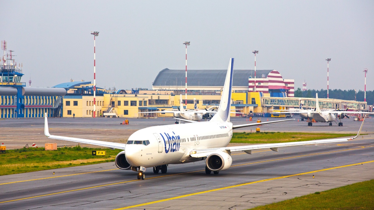    Полетели! Аэропорт Сургута запустил весенне-летнее расписание