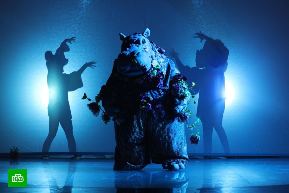    Гиппопотам на шоу "Маска". Источник: t.me/ntv_maska