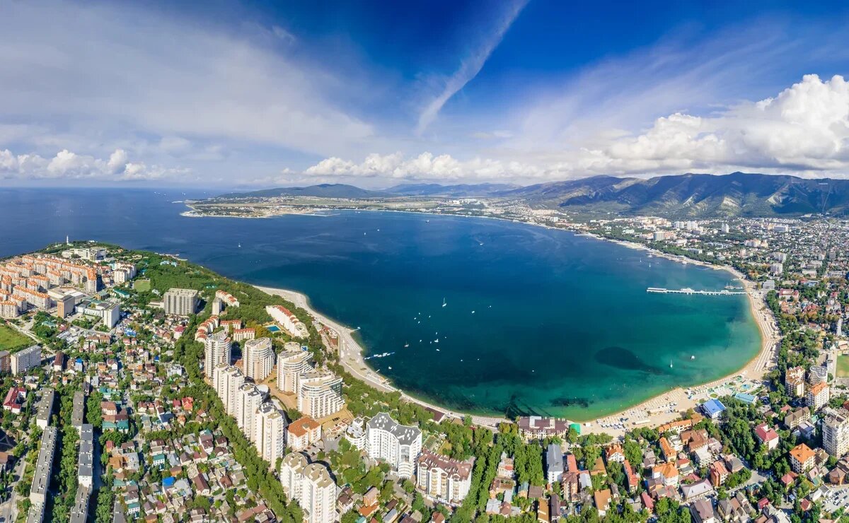    В Дубай нельзя, но можно в Геленджик