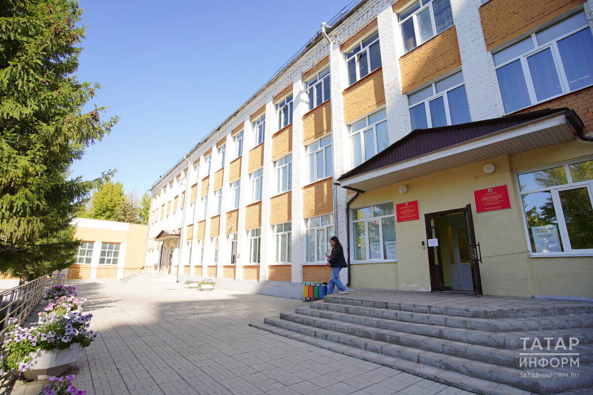 Узнать, к какой школе прикреплен конкретный дом, можно на официальном сайте образовательного учрежденияФото: © Владимир Васильев / «Татар-информ»
