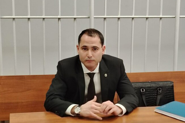    Как отметил защитник подсудимого Эрик Валеев, Давлетшин планировал исполнить решение арбитража и вернуть деньги, но физически не мог это сделать — его счета арестовали приставы.   
Фото: «БИЗНЕС Online»