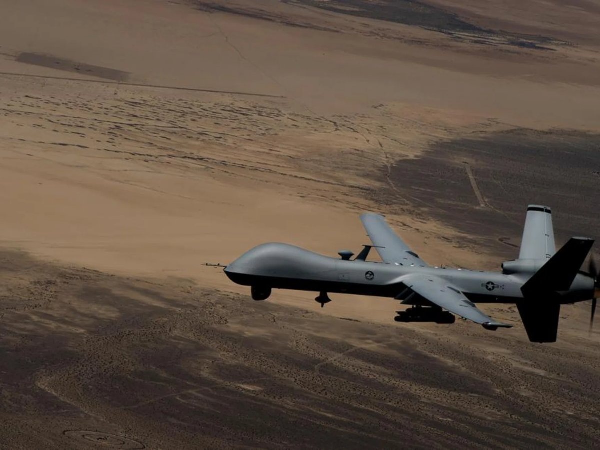     Американский самолет, предположительно, уничтожили на авиабазе США в Саудовской Аравии