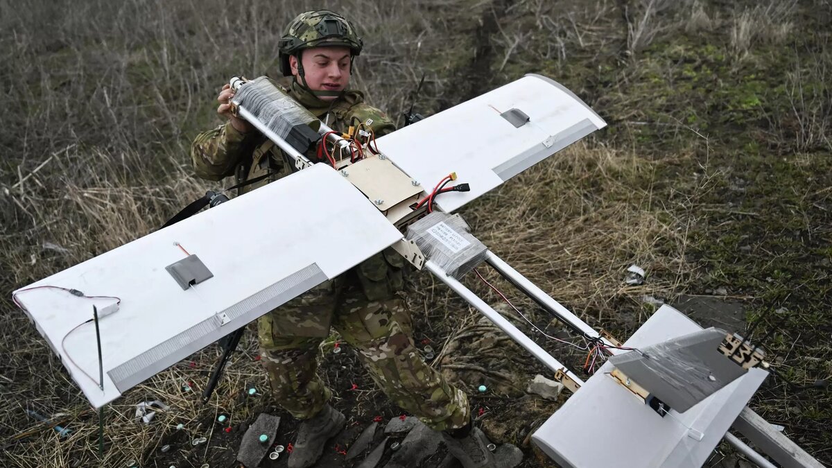 Боевая работа расчета БПЛА группировки войск "Центр" на Добропольском направлении СВО © Sputnik / Станислав Красильников