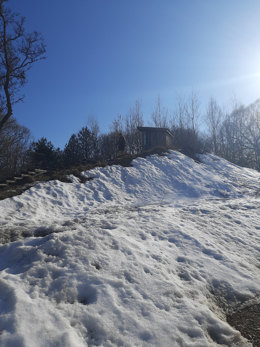 Арт туалет. Вид снизу. 