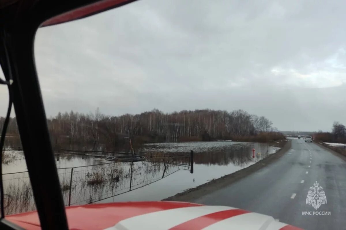    В Челябинской области из-за паводка ушли под воду пять участков автодорог