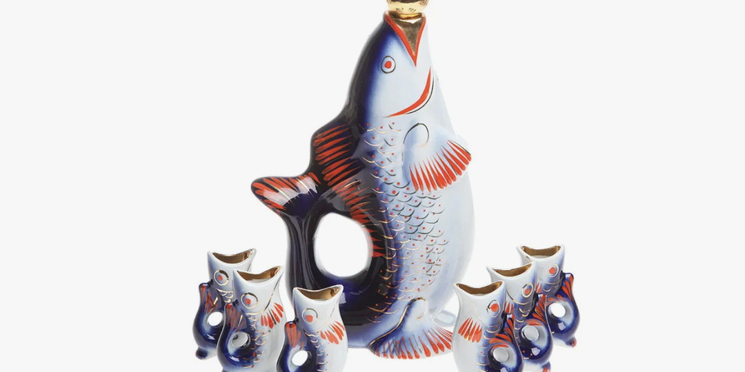 Историю советского сервиза «Рыбки» нашли и опубликовали в Новосибирске