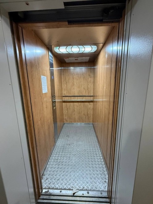 Неисправный лифт 