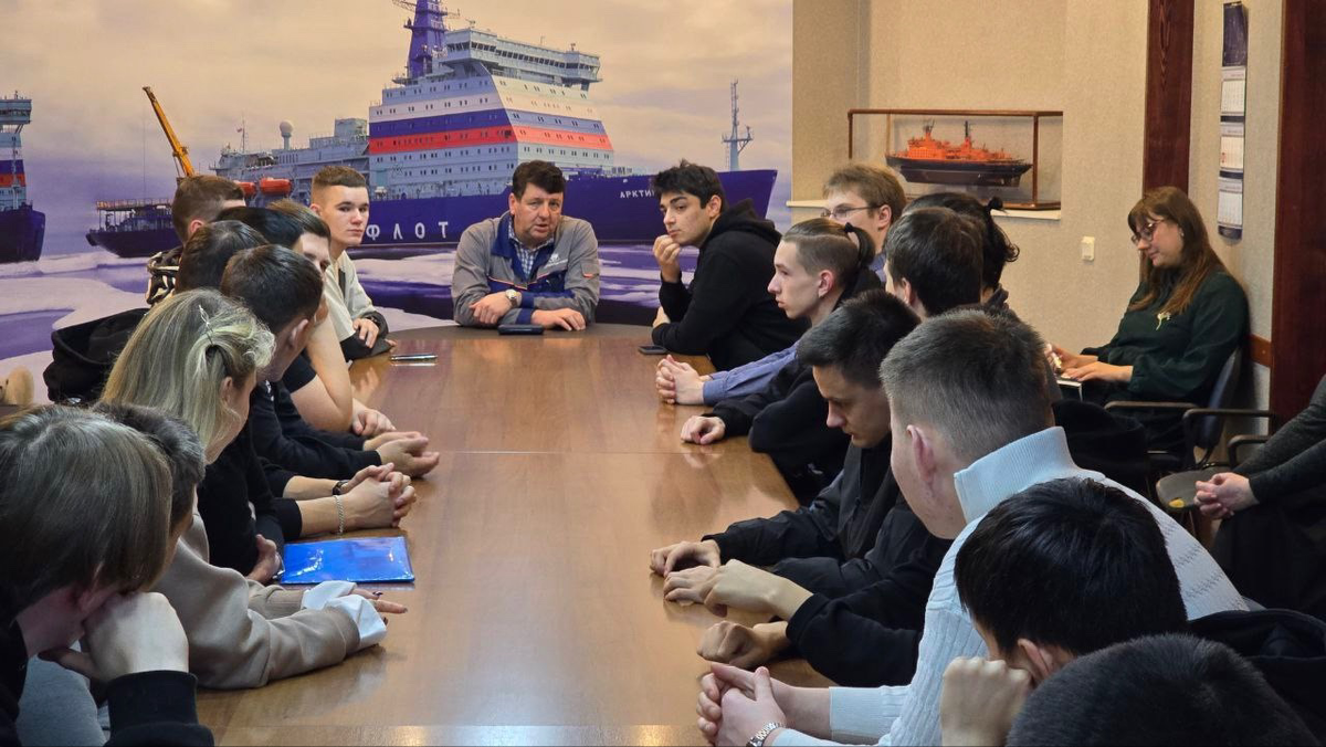 Встреча генерального директора Балтийского завода ОСК Александра Коновалова с участниками программы «Завод-втуз»