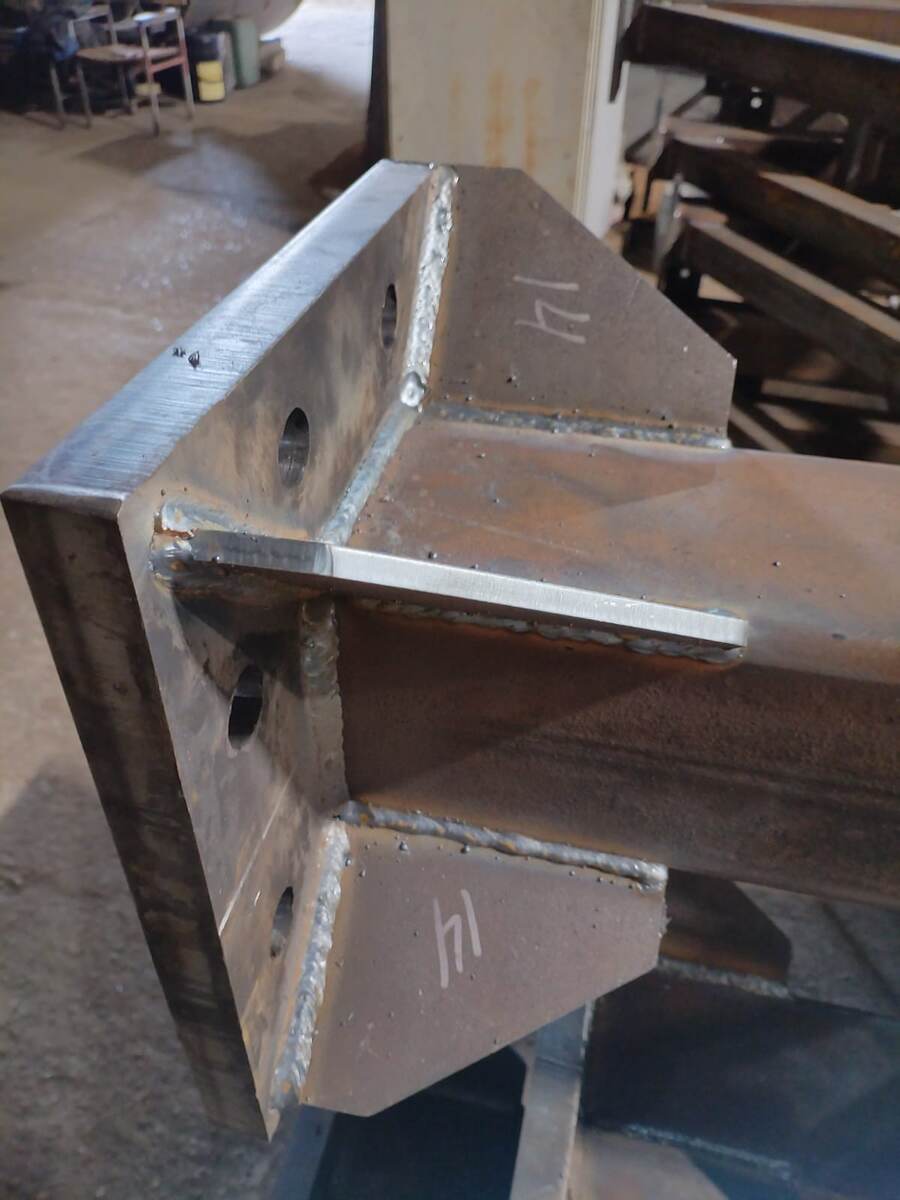 Сварка ферм в цеховых условиях. AreaSteel.ru