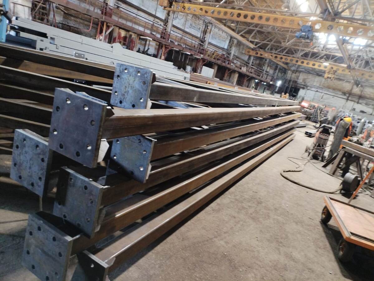 Сварка металлоконструкций в цеховых условиях. AreaSteel.ru