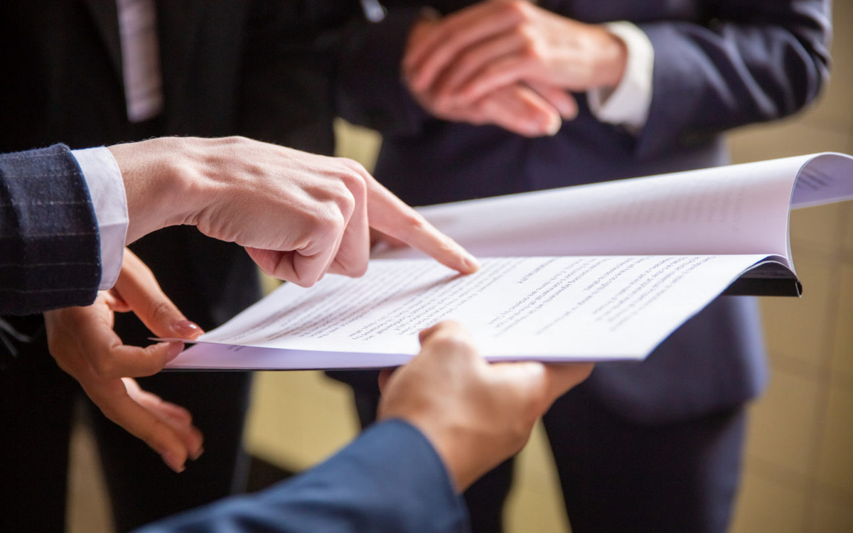    Воронежские власти вводят должности помощников министров Фото с Freepik, автор – pch.vector