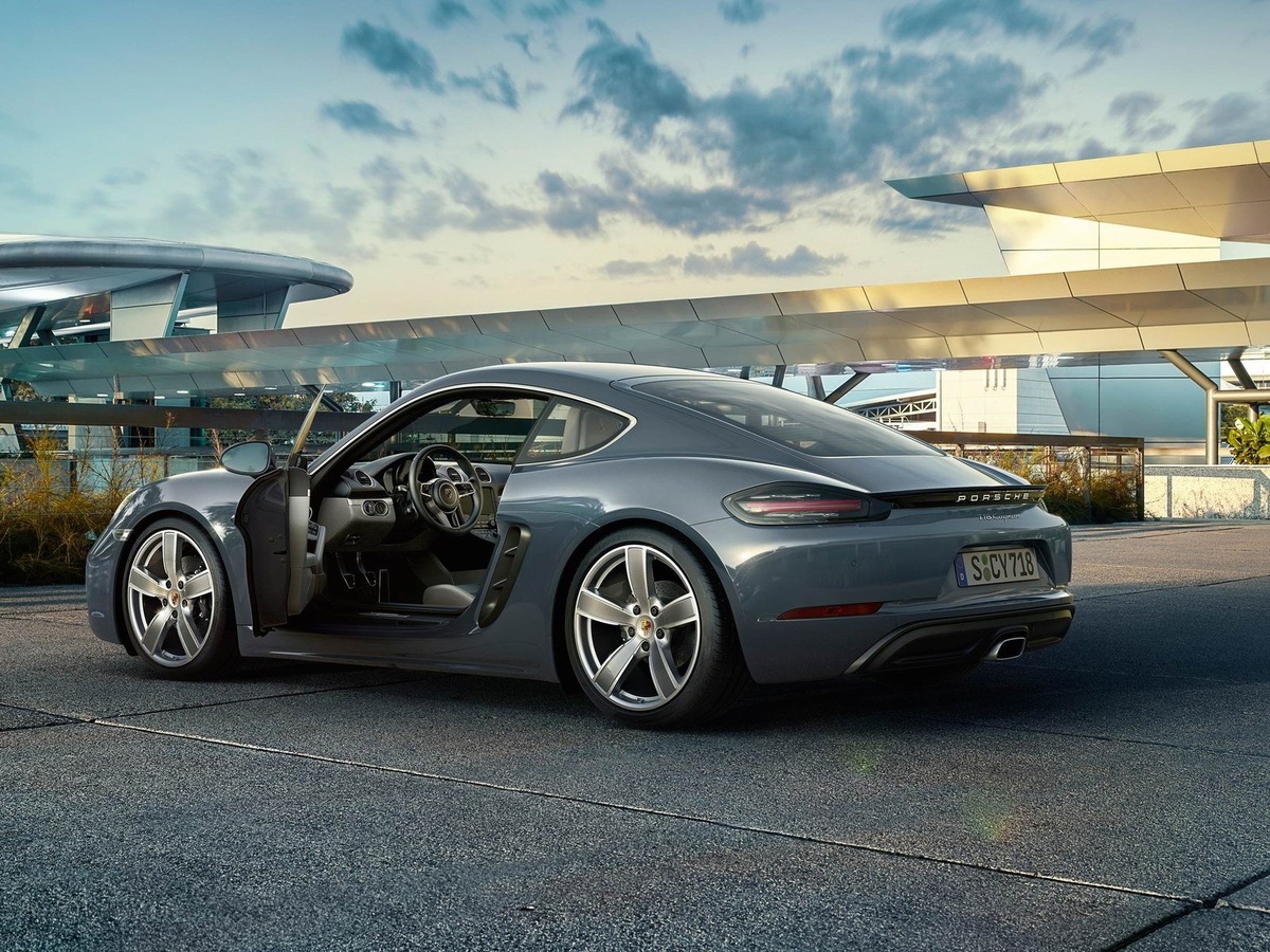    Porsche 718 Cayman
