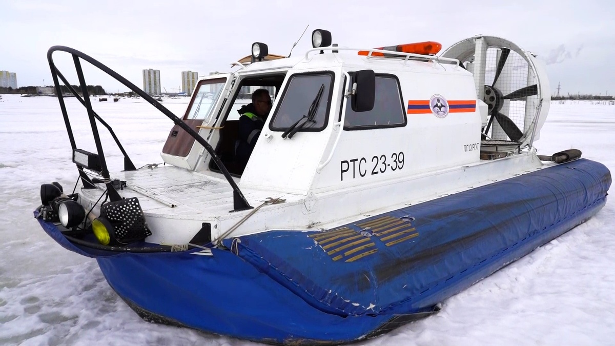    В Югре начали курсировать суда на воздушной подушке